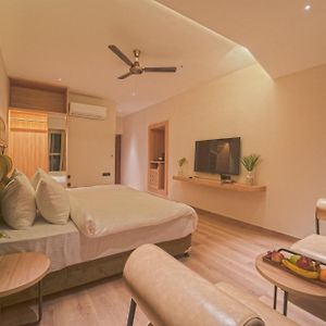 Premium Top floor King Suite